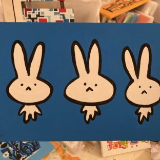 「うさぎ」　アクリル